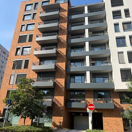 Stein In Center With Private Garage Parking Apartment